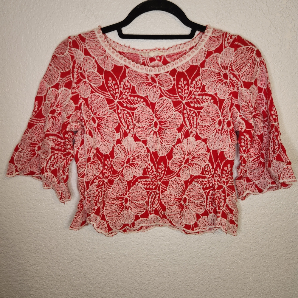 Solitaire Red White Floral Embroidered Round Neck Bell Sleeve Peasant Top S
